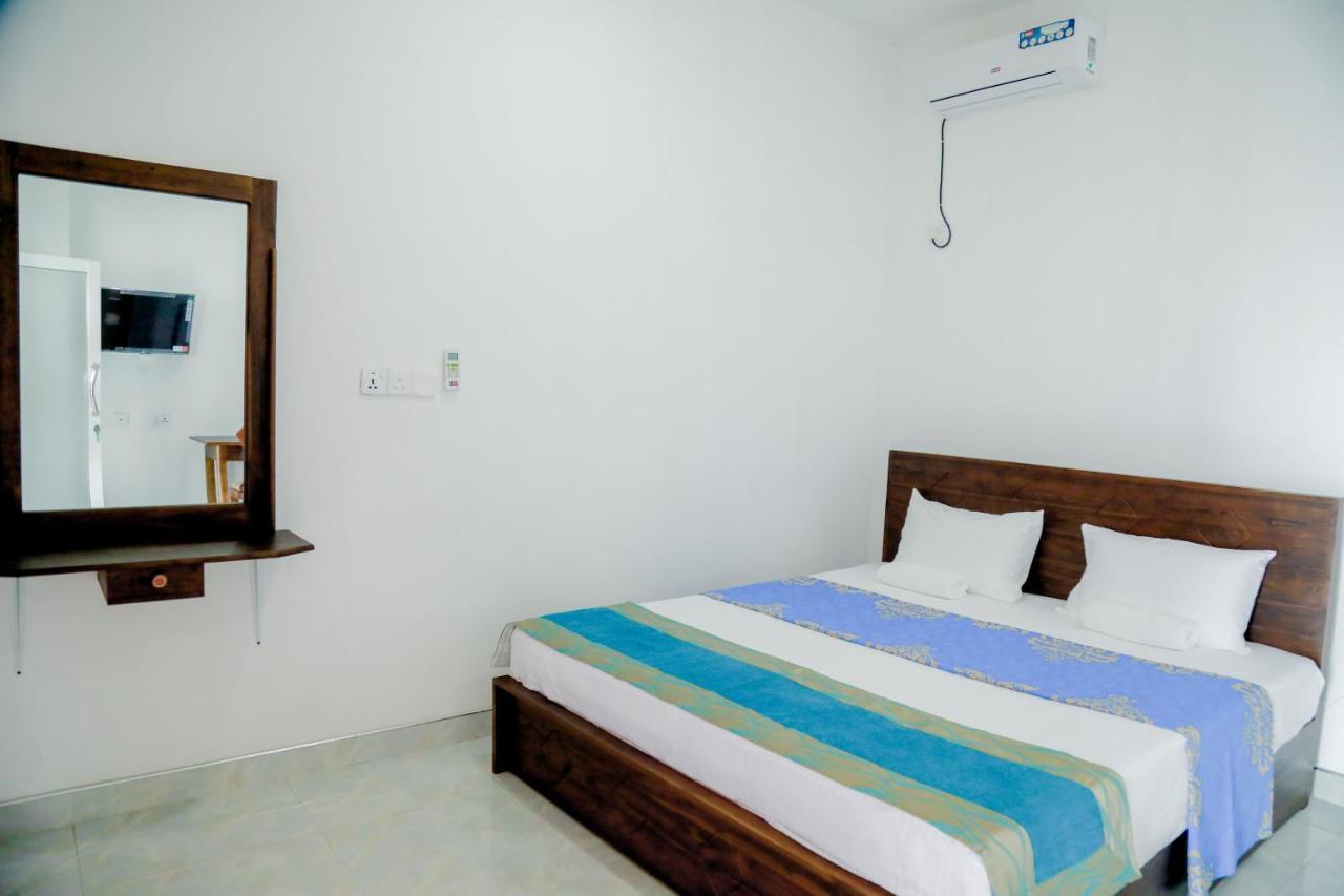 Araliya Lagoon Park Resort Negombo Exterior photo