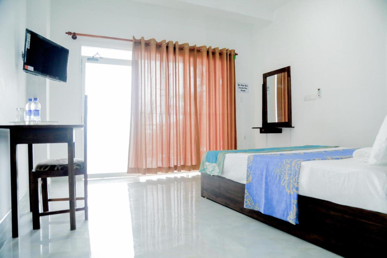 Araliya Lagoon Park Resort Negombo Exterior photo