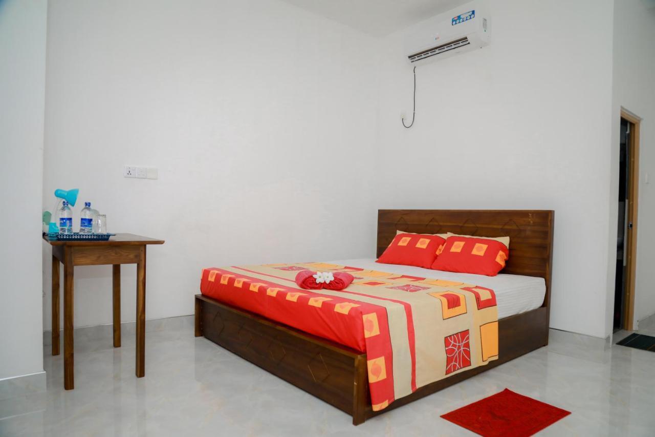 Araliya Lagoon Park Resort Negombo Exterior photo