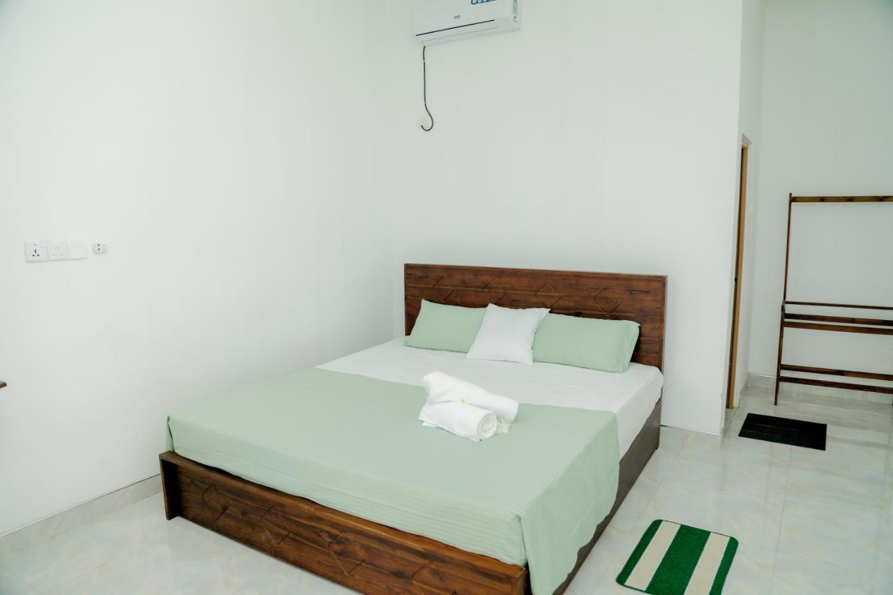 Araliya Lagoon Park Resort Negombo Exterior photo