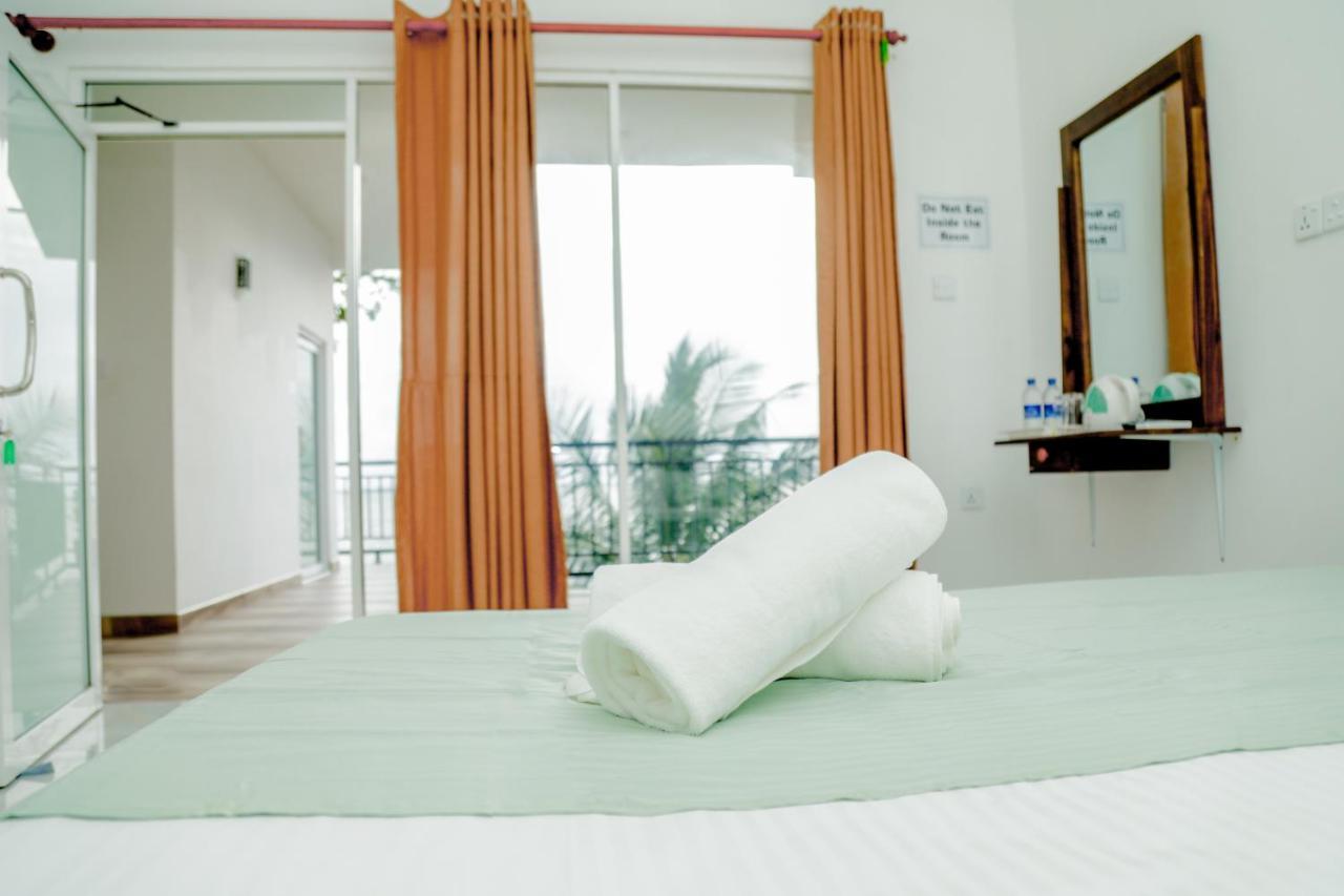 Araliya Lagoon Park Resort Negombo Exterior photo