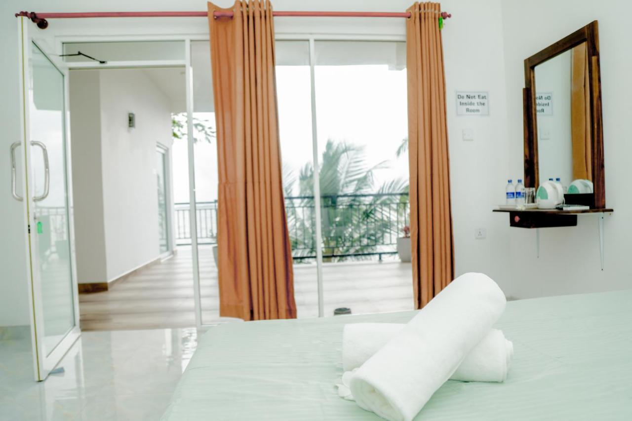 Araliya Lagoon Park Resort Negombo Exterior photo